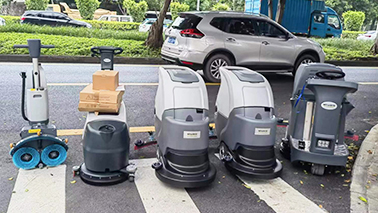 手推式洗地机要怎么使用呢？（手推式洗地机比力好的使用步骤）