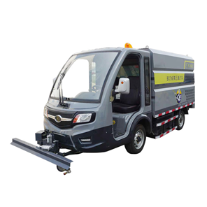 多职能高压洗濯车